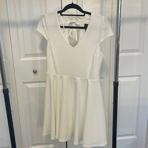 White tie-back dress, great condition!
